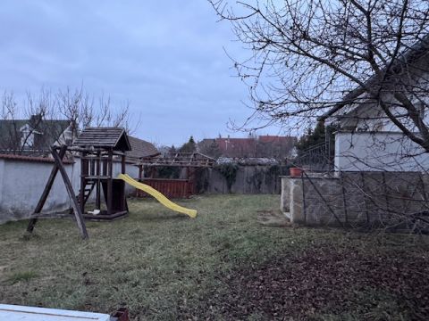 Eladó Ház 2030 Érd 