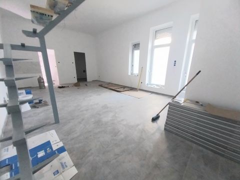 Eladó Lakás 3200 Gyöngyös Napelemes, padlófűtéses belvárosi, új építésű lakás eladó!