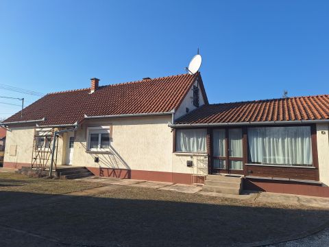 Kiadó Ház 6035 Ballószög , Ballószög 