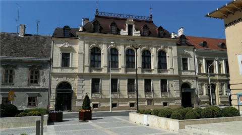 Eladó Intézmény 9400 Sopron Sopron patinás hangulató Főterén