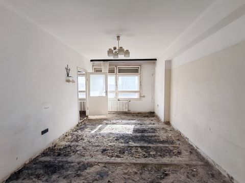 Eladó Lakás 1138 Budapest 13. kerület Göncz Árpád városközpontnál, felújításra előkészítve