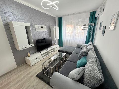 Kiadó Lakás 4400 Nyíregyháza , Continental Aréna közelében, csendes utcában