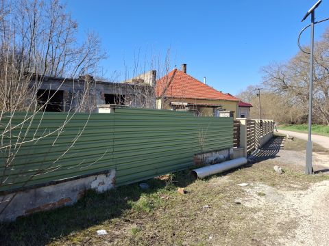 Eladó Ház 2060 Bicske Bicske déli részén