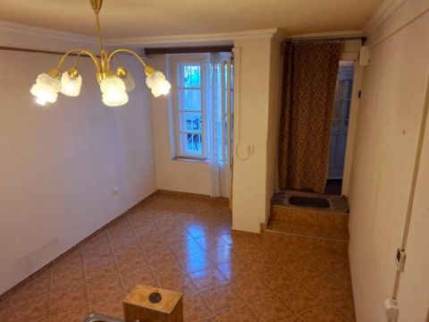 Eladó Üzlethelyiség 1124 Budapest 12. kerület 