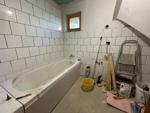 Eladó Ház 2092 Budakeszi 2092 Budakeszi, Dózsa György tér