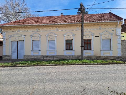 Eladó Ház 5630 Békés , 5630 Békés, Belváros