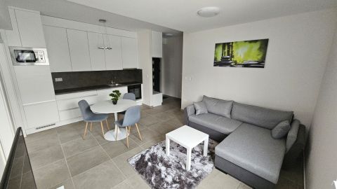 Kiadó Lakás 7635 Pécs , Orvosi kar közelében 2szoba+nappalis új építésű lakás