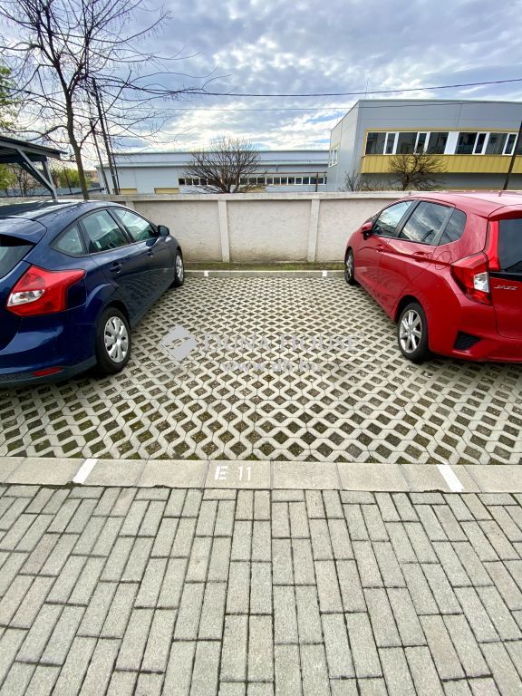 Eladó Garázs Budapest XVIII. kerület, 