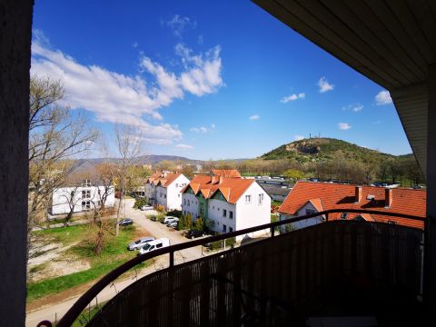 Eladó Lakás 2500 Esztergom 