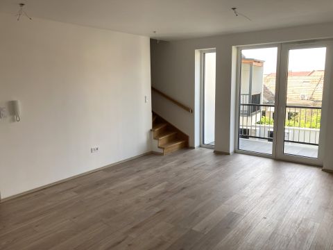 Eladó Lakás 2500 Esztergom 