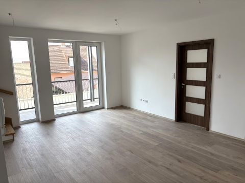 Eladó Lakás 2500 Esztergom 