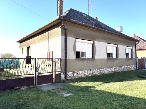 Eladó Ház 7960 Sellye 
