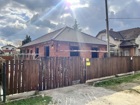 Eladó Ház 2213 Monorierdő , ÚJÉPÍTÉSŰ ÖNÁLLÓ CSALÁDI HÁZ!