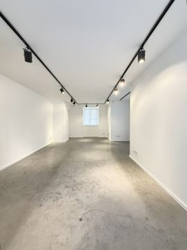 Eladó Üzlethelyiség 1062 Budapest 6. kerület Eladó VI kerület igényesen felújított Stúdiólakás 