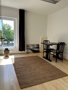 Kiadó Lakás 8200 Veszprém csendes környezet