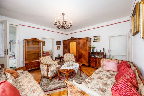 Eladó Lakás 1033 Budapest 3. kerület 