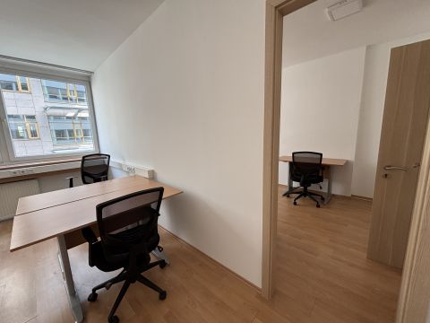 Eladó Iroda 1137 Budapest 13. kerület , IRODAHÁZ 3. EMELETE
