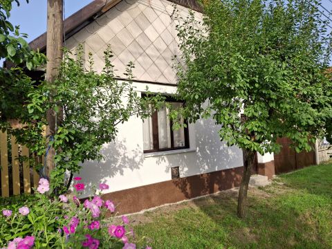 Eladó Ház 2209 Péteri Központhoz közeli ház