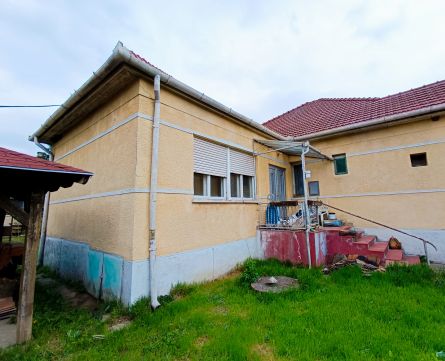Eladó Ház 2364 Ócsa , Ócsán központ közelében 110nm-es tégla ház eladó