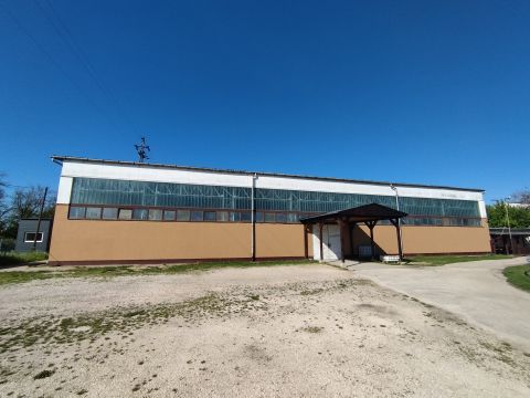 Kiadó Tároló/Raktár 2800 Tatabánya 