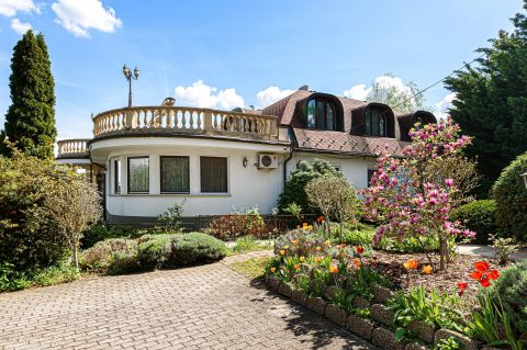 Kiadó Ház 2083 Solymár Panorámás terasz, kétgenerációs család számára is alkalmas!