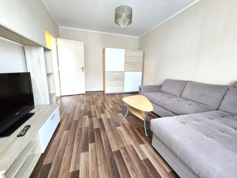 Kiadó Lakás 7624 Pécs Orvosi kar mellett felújított 2 szobás lakás