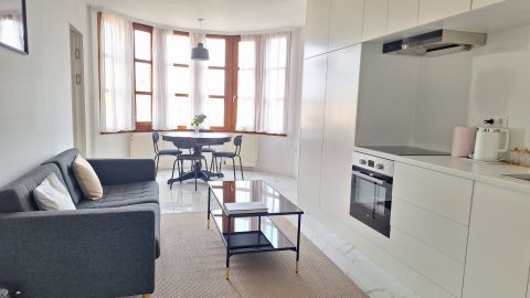 Kiadó Lakás 1015 Budapest 1. kerület , Hattyú házban gyönyörű lakás GARÁZZSAL