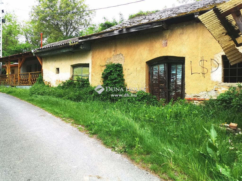 2517 Kesztölc — 1/8