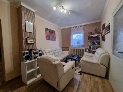 Eladó Lakás 8500 Pápa , 8500 Pápa, Csendes