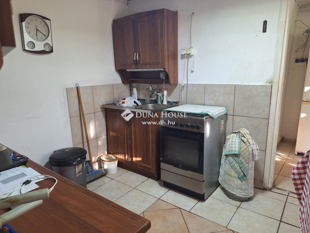 2544 Neszmély , Iskola közelében — 1/14