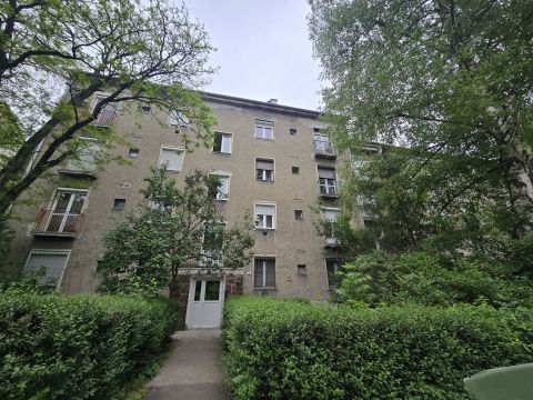 Eladó Lakás 7300 Komló 