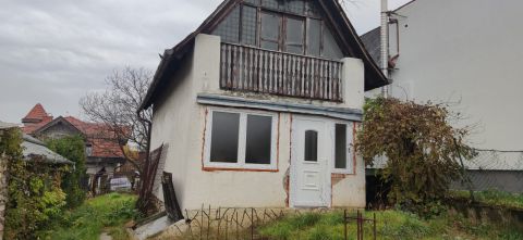 Eladó Ház 2045 Törökbálint , Törökbálint, Márga utcában, 480m2-es telken, 50m2-es ház