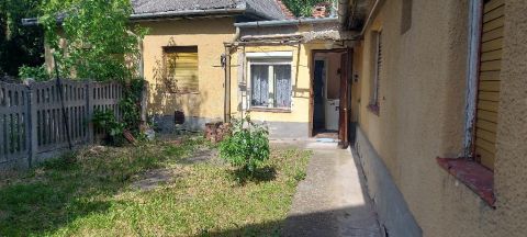 Eladó Lakás 5000 Szolnok , 5000 Szolnok, Központi