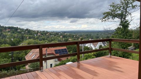 Eladó Ház 2000 Szentendre Szentendrén csendes utcában páratlan panorámával 