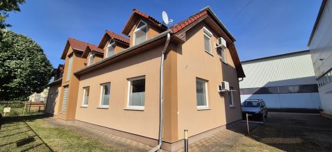 Eladó Lakás 5350 Tiszafüred 