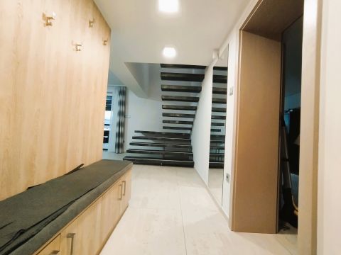 Eladó Ház 9030 Győr Győr Nagybácsa árnyas utcájában 
