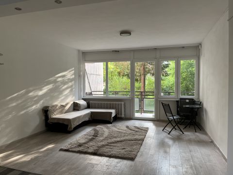 Eladó Lakás 1112 Budapest 11. kerület , Frissen felújított, 11. kerületi lakás zöld környezetben