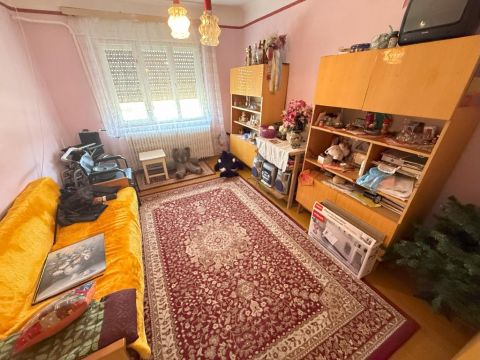 Eladó Ház 6060 Tiszakécske , 6060 Tiszakécske, Közel a központ