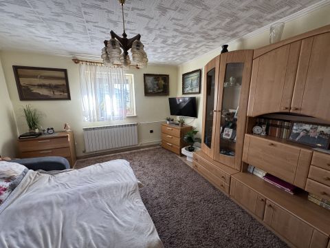 Eladó Ház 6000 Kecskemét , Felsőszéktó Tanya