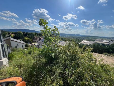 Eladó Telek 2096 Üröm , 2096 Üröm, Üröm