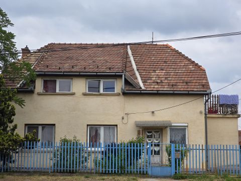 Eladó Ház 2030 Érd KÖZPONTI RÉSZEN