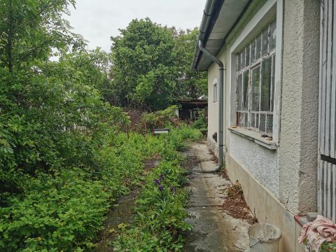 Eladó Ház 2116 Zsámbok , Fő útról nyíló csendes utca