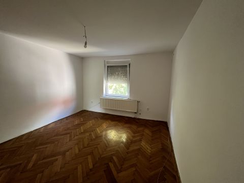 Kiadó Lakás 2840 Oroszlány 