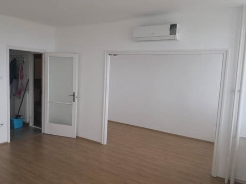 Kiadó Lakás 1124 Budapest 12. kerület Isteni kis lakás kiadó MÁRTONHEGYEN