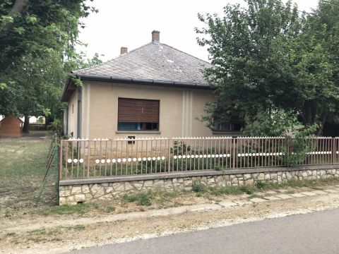 Eladó Ház 8624 Balatonszárszó 