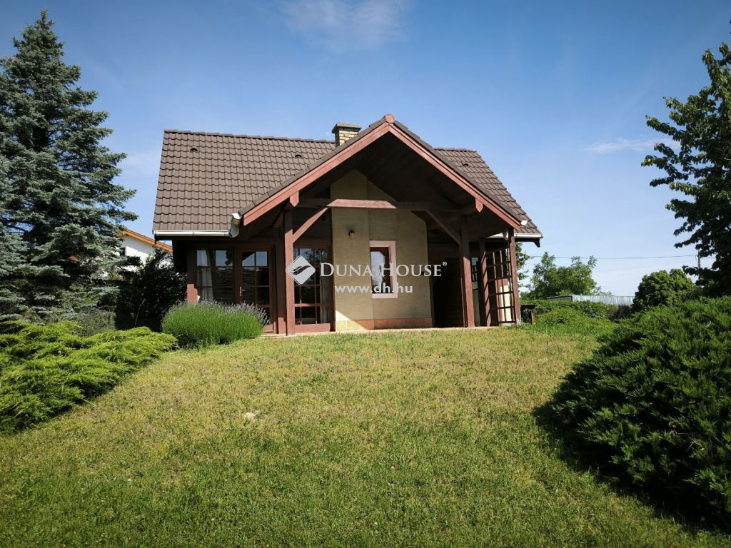 9081 Győrújbarát , KERTVÁROSI HÁZIKÓ PINCÉVEL, SZŐLŐSSEL ELADÓ! — 1/23