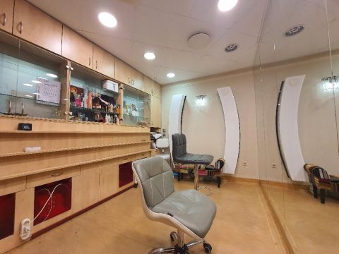 Eladó Üzlethelyiség 4002 Debrecen 4025 Debrecen, Belváros