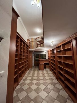 Kiadó Üzlethelyiség 1092 Budapest 9. kerület Ráday utca Boráros tér közelében 