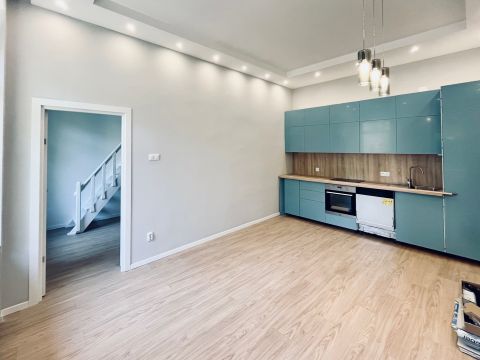 Eladó Lakás 1122 Budapest 12. kerület , Városmajornál, Maros utcában,  3 szobás újszerű lakás