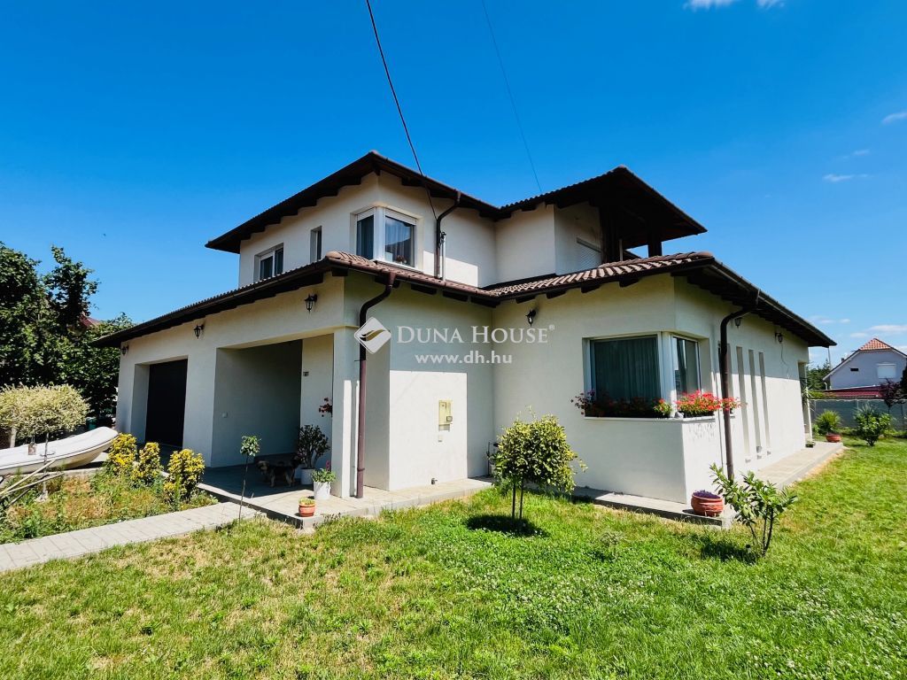 2336 Dunavarsány , Dupla fürdőszobás, 6 szobás, két szintes, szép családi ház! — 1/4